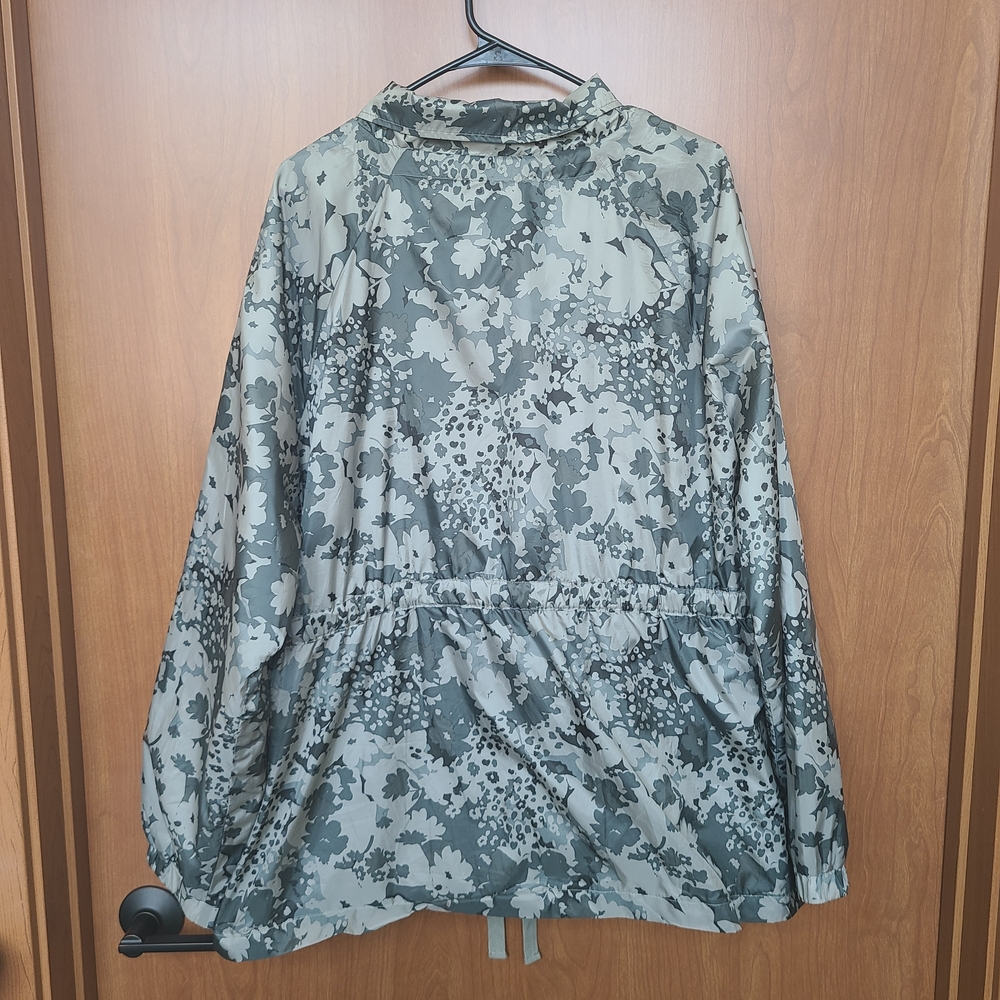 Maurice's Camo Zip Up Windbreaker 2X - Picture 8 of 10